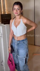 Avneet kaur hot exposing cleavage and thighs HD 93