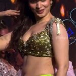 Tamanna bhatia hot navel and cleavage show at zee cine awards 2025-starlust (2)