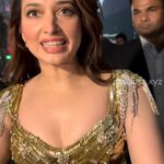 Tamanna bhatia hot navel and cleavage show at zee cine awards 2025-starlust (38)