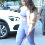 dimple_hayati_hot_in_tight_gym_outfit_showing_thick_thighs_and_camel_toe_HD (4)