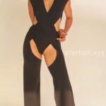 taapsee pannu hot camel toe in panty and long boots-starlust (6)
