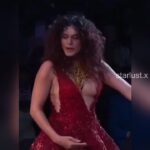 taapsee pannu hot nipples show in rampwalk without bra-starlust (4)