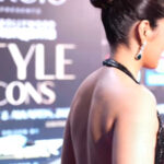 Raashi_Khanna_milky_bare_back (1)