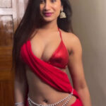 SHANU_CAPTIVATING_TRANSITION_INTO_SEDUCTIVE_SAREE_HOTTIE (5)