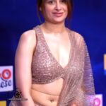STUNNING_GORGEOUS_FIGURE_WIFE_MATERIAL_MAHIRA_SHARMA_IRRESISTIBLE_IN_SAREE_HQ