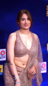 STUNNING_GORGEOUS_FIGURE_WIFE_MATERIAL_MAHIRA_SHARMA_IRRESISTIBLE_IN_SAREE_HQ