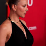 Scarlett_Johansson_HOTTIE_CUTE_CLEAVAGE (2)