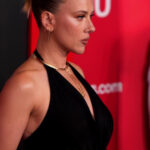 Scarlett_Johansson_HOTTIE_CUTE_CLEAVAGE (4)