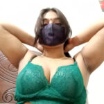 Sexy_curvy_lady_in_saree_spreads_her_leg_fingering_her_pussy (2)